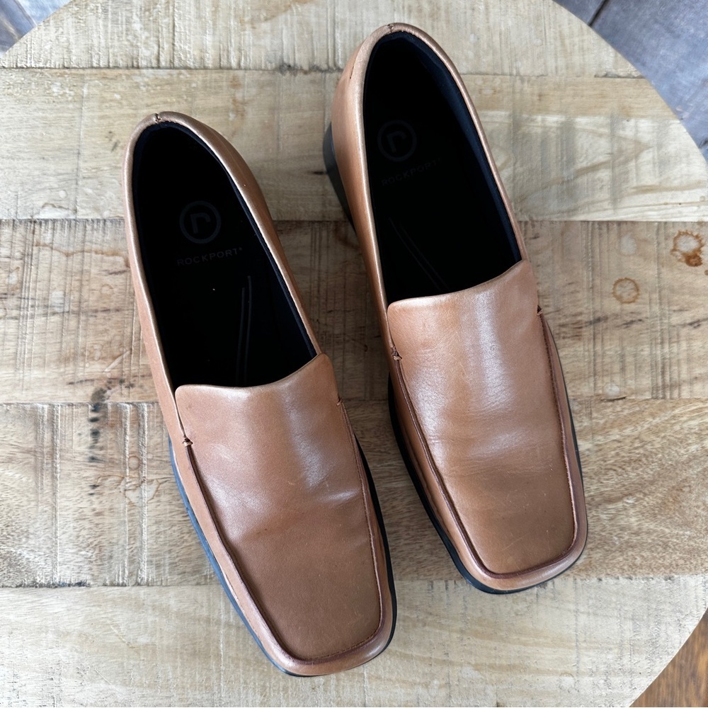 Rockport Tan and Black Loafers Sleek Slip-On Design - Picture 3 of 8
